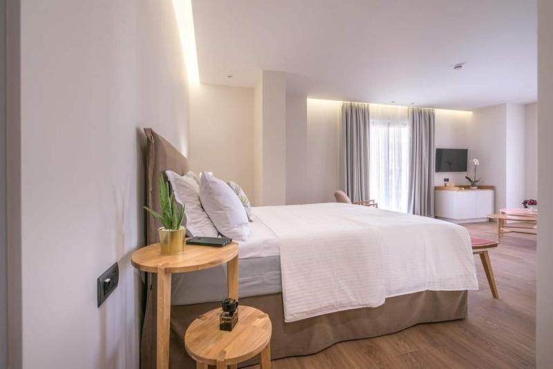 サイドシービュージュニアスイート, Glow Boutique Hotel & Suites