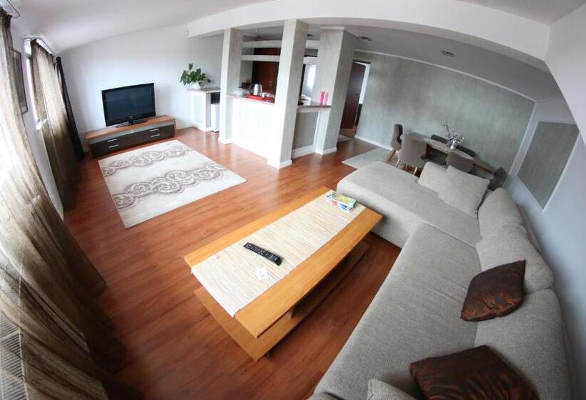 디럭스 스튜디오, Casa Bucovineana