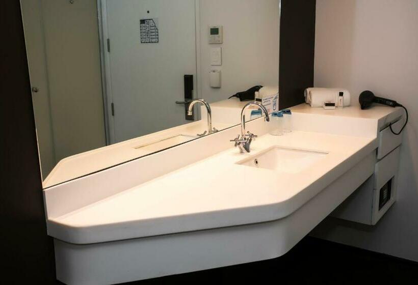 Номер Стандарт, Onomo Hotel Waterfront
