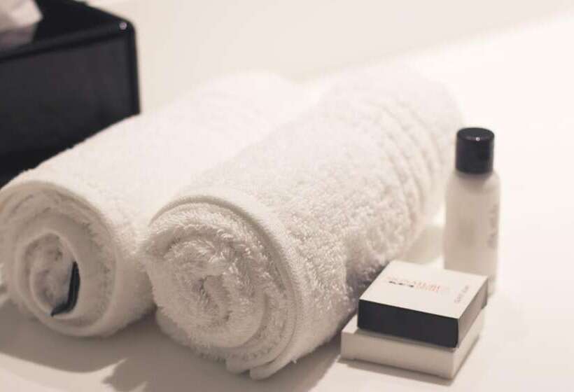 Chambre Standard, Onomo Hotel Waterfront
