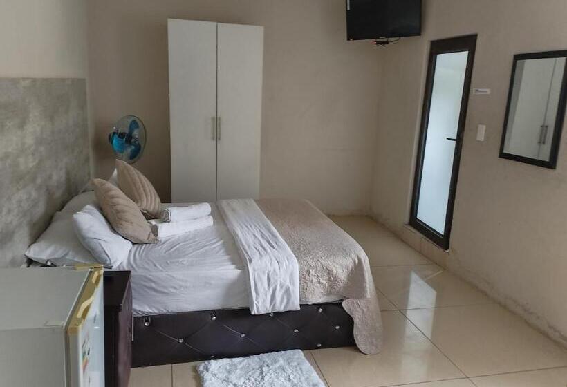 스위트, Naldorado Executive Villa