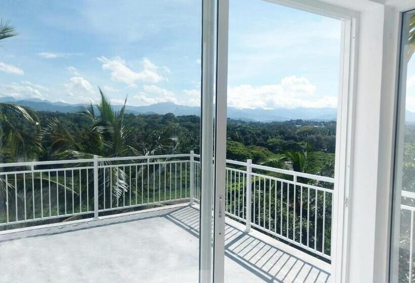 带景观的三人标准房间, Mahaweli View Inn