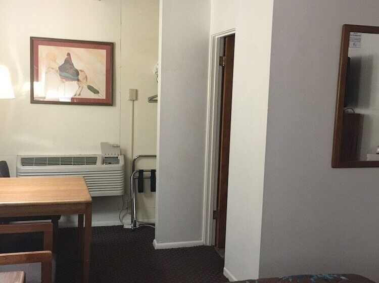 Номер Стандарт Индивидуальный, Lazy U Motel