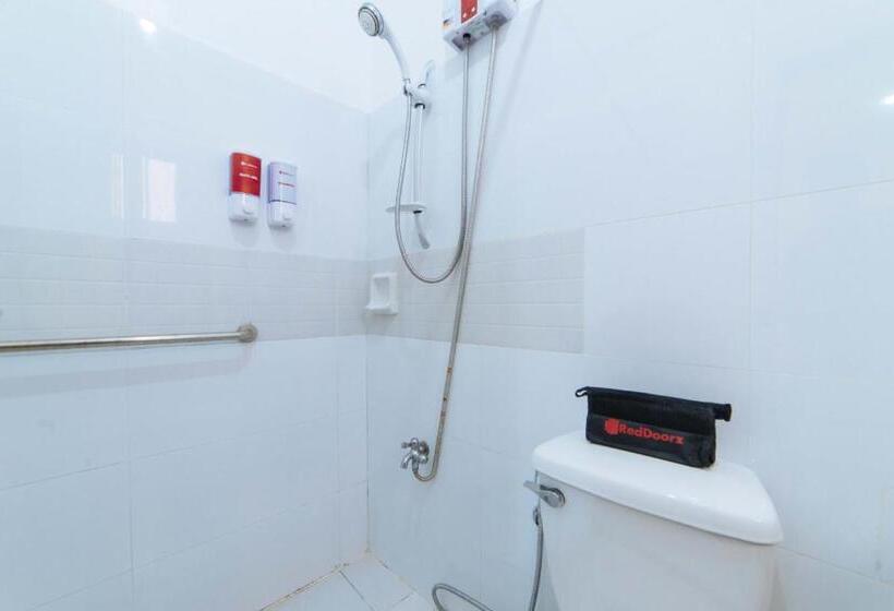 スイート, Reddoorz Plus @ San Roque Roxas City