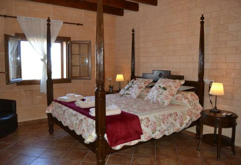 Полулюкс, Agroturismo Es Gallicant