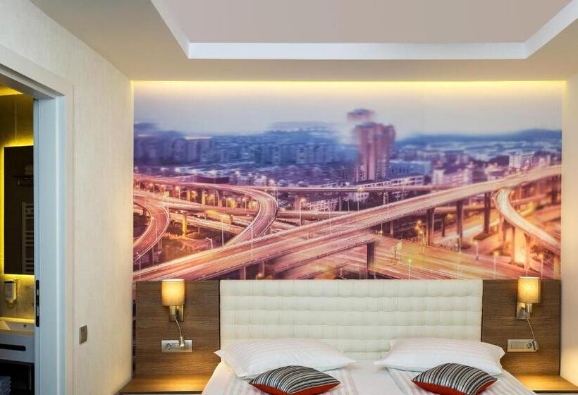 1 Bedroom Apartment City View, Plaza35