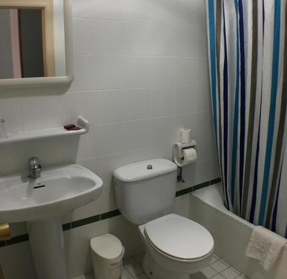 اتاق استاندارد یک نفره, Hostal Ec Leon
