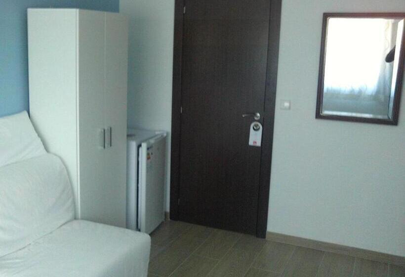 اتاق استاندارد با چشم‌انداز دریا, Hostal Cubelles
