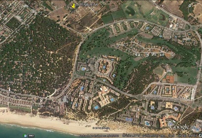 استودیو استاندارد با چشم‌انداز باغ, La Posada