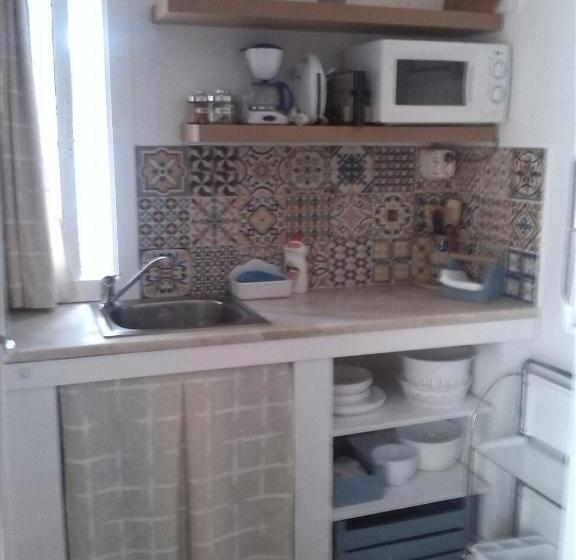 استودیو استاندارد با چشم‌انداز باغ, La Posada