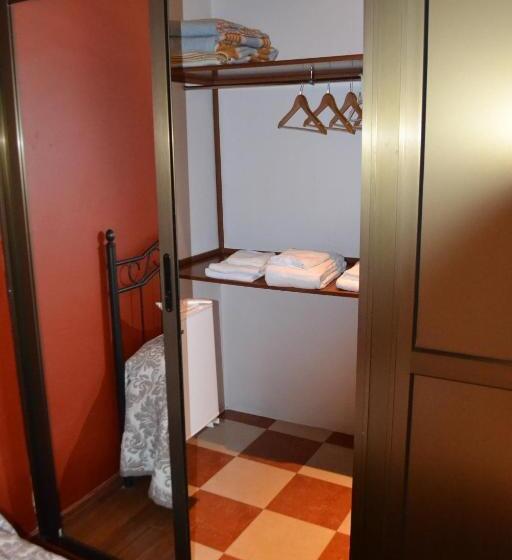 Трехместный Номер Базовый, Hostal Pension La Ruta
