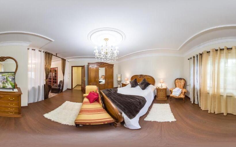 سوئیت پرزیدنت, Casa Da Quinta Nova