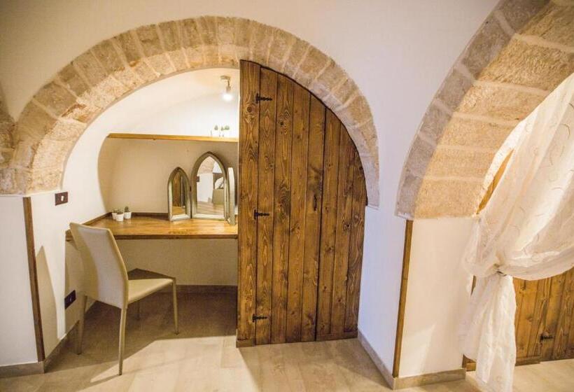 Семейный Номер, Trulli Antichi Mestieri   Widespread Trulli In The Historic Center