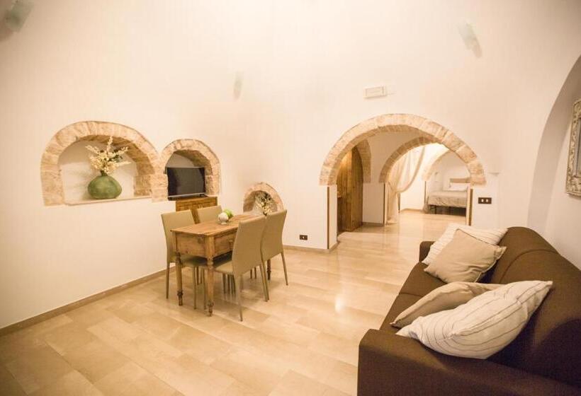 Семейный Номер, Trulli Antichi Mestieri   Widespread Trulli In The Historic Center