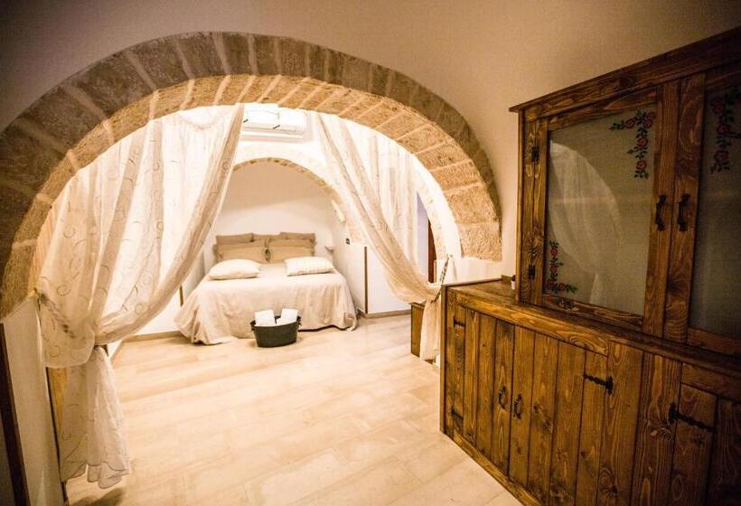 Семейный Номер, Trulli Antichi Mestieri   Widespread Trulli In The Historic Center