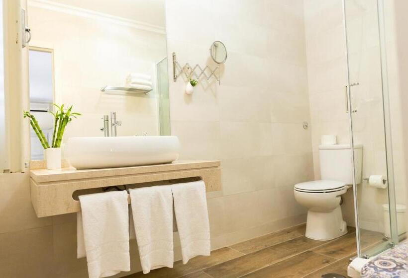 Номер Стандарт Трехместный, Ester Guest House