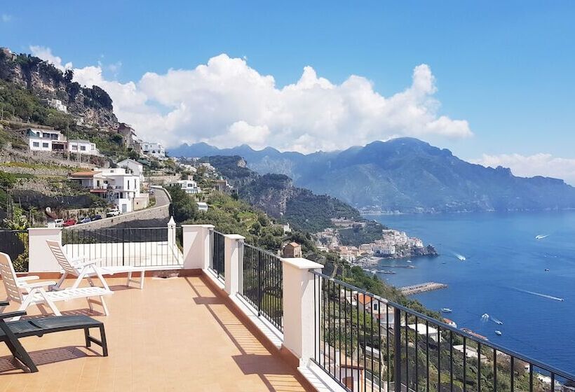 阁楼房, Amalfi Hills