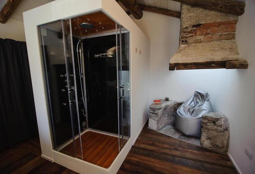 سوییت جونیور, Chambres D’hôtes La Latteria