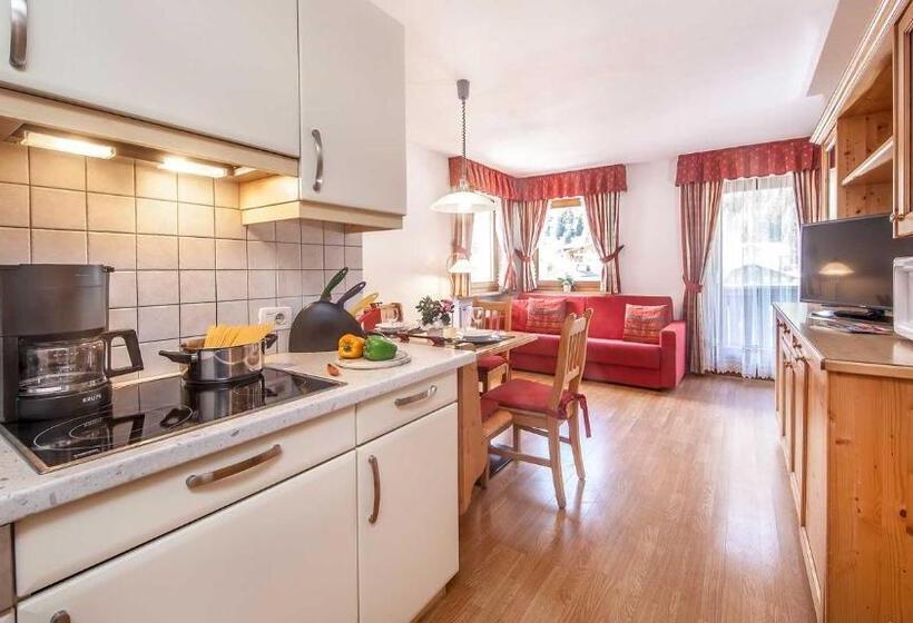 Апартаменты 1 Спальня, Residence Carin
