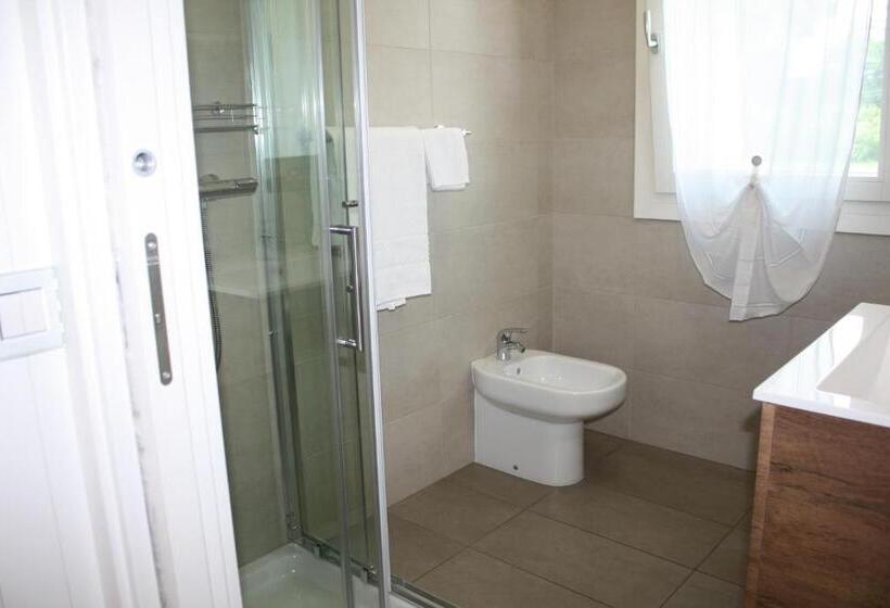 Номер Стандарт, Elis' Rooms