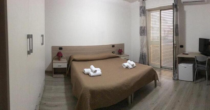 Номер Стандарт с Балконом, Raxul Room