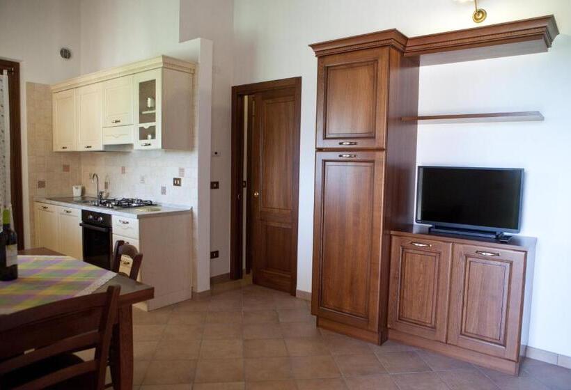 プールの見える１ベッドルームアパートメント, Residence Colle Veroni
