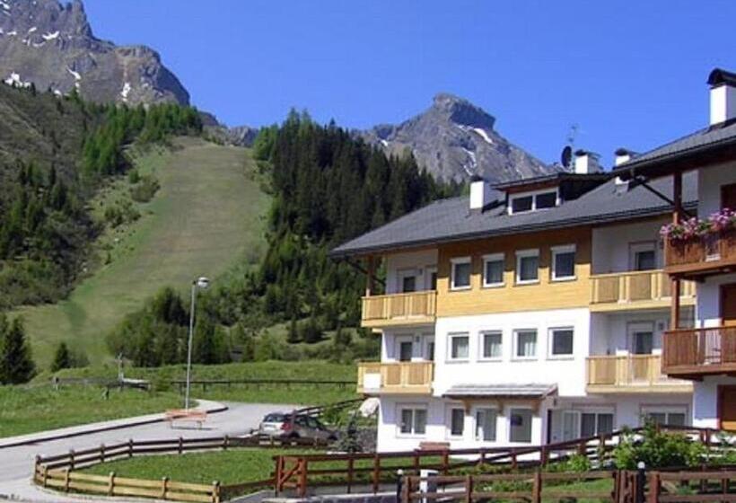Апартаменты 2 Спальни, Alpenroyal Arabba