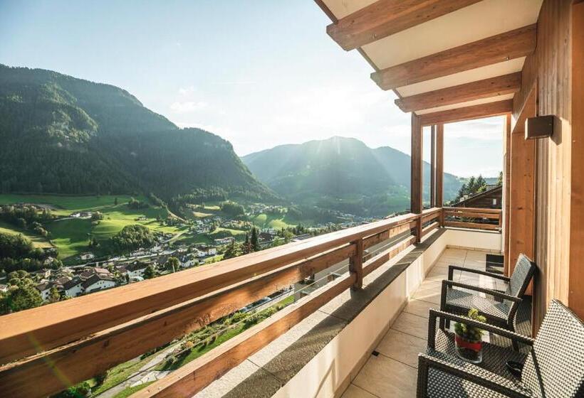 Апартаменты 3 Спальни, Chalet Residence Alpinflair