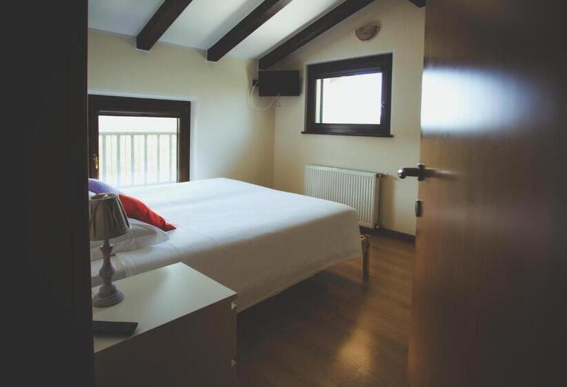 家庭间, Agriturismo Contessi