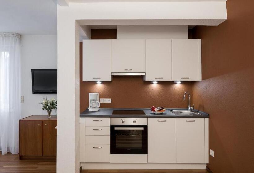 标准工作室, Residence Désirée Classic & Design