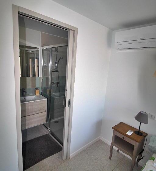 آپارتمان 1 خوابه با چشم‌انداز باغ, Rez De Villa Aspretto Lazaret