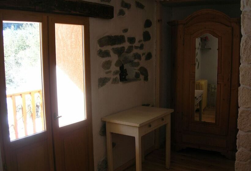 Семейный Номер, Auberge La Cleida
