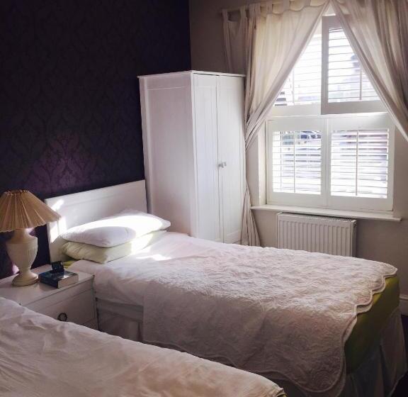 Quarto Estandar, Acacia Villas Guest House