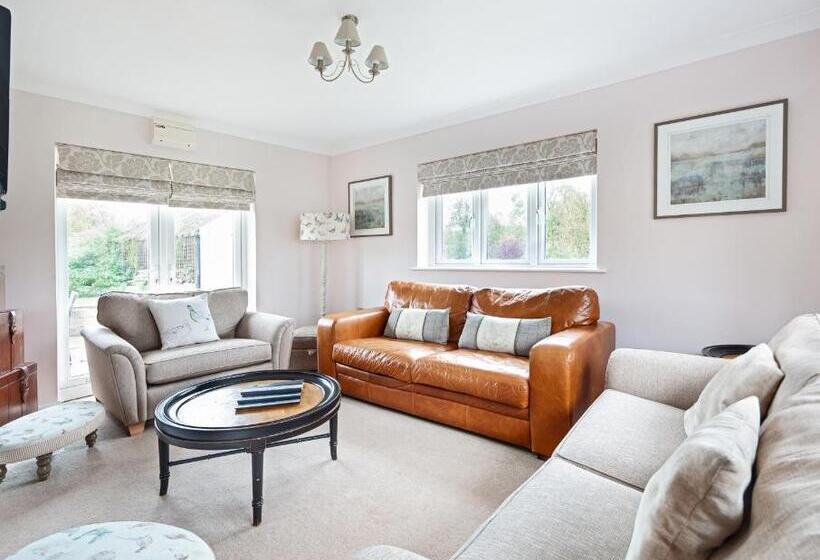 Дом 3 Спальни, Oakerthorpe Holiday Village