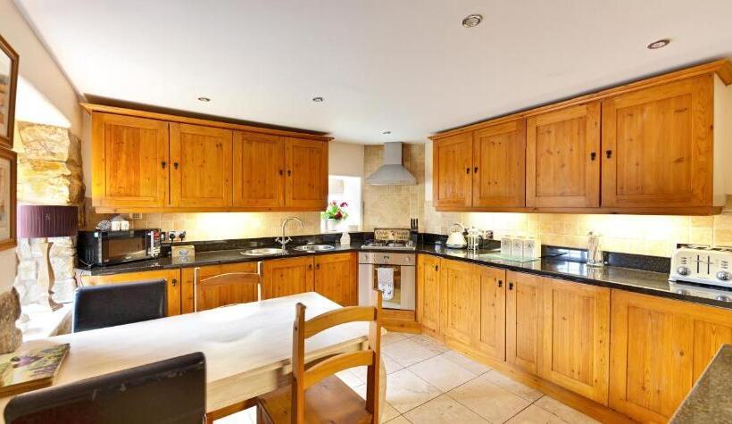 Дом 2 Спальни, Oakerthorpe Holiday Village