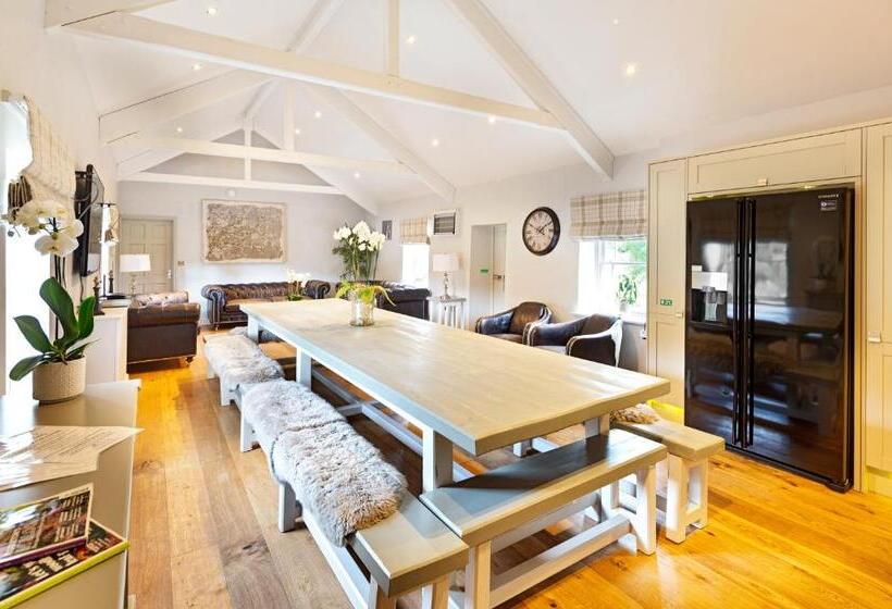 Номер Стандарт, Oakerthorpe Holiday Village