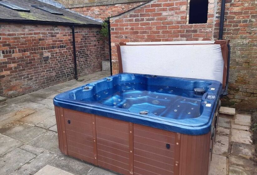Дом 2 Спальни, Oakerthorpe Holiday Village