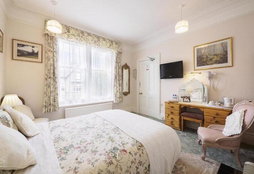 Standard room with outdoor bath, Braemar Guest House