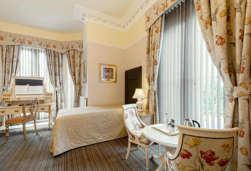 수피리어 테라스 룸, Charades Guest House