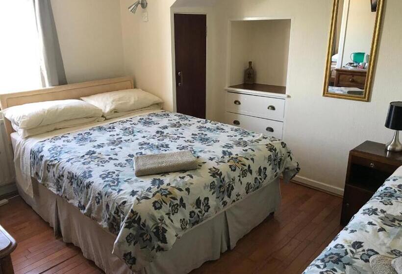 חדר משפחתי, Carnside Guest House