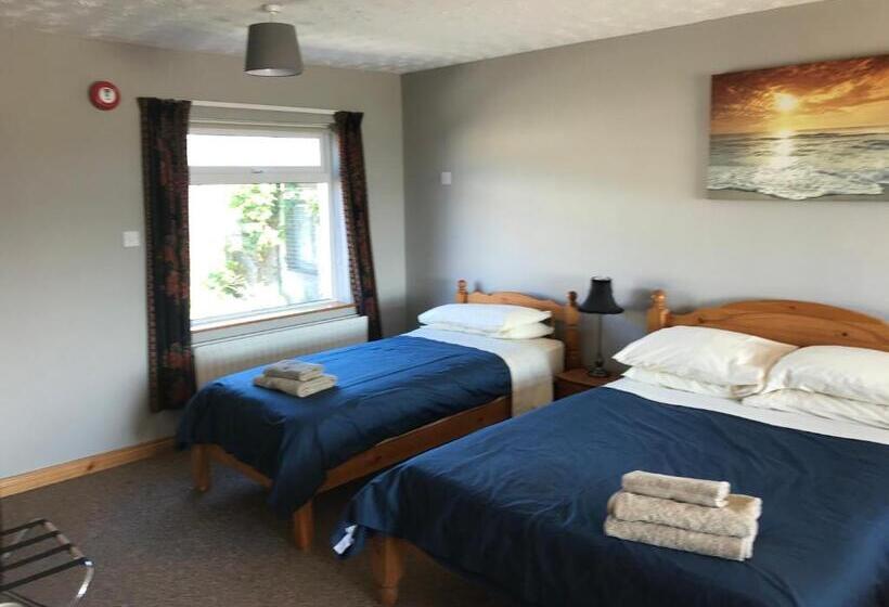 חדר משפחתי, Carnside Guest House