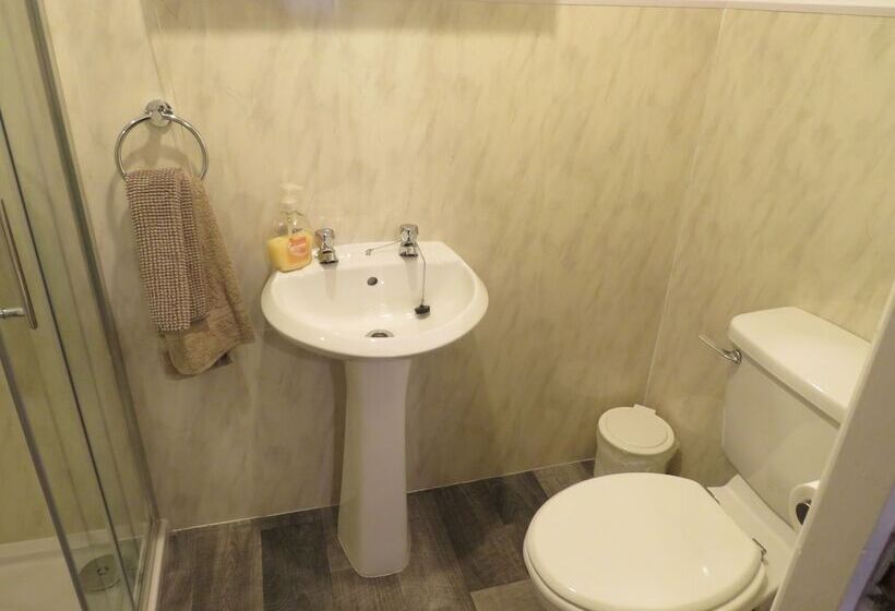 חדר משפחתי, Carnside Guest House
