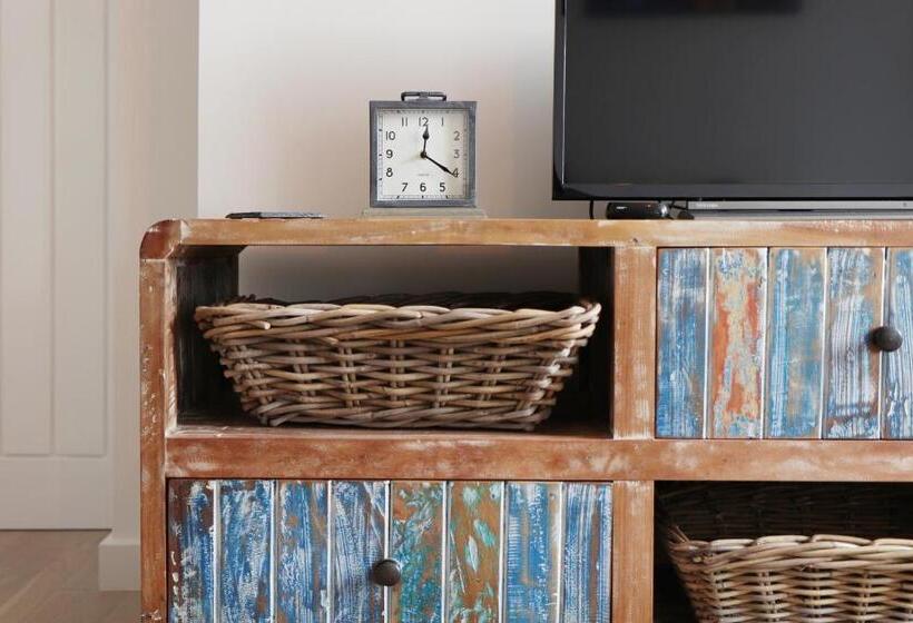 Апартаменты 2 Спальни, Ellinbrook Guest House