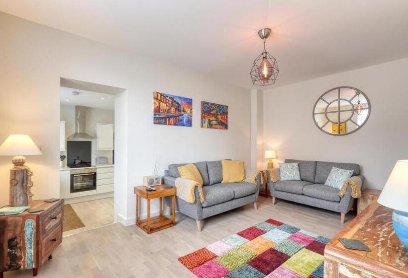 Апартаменты 2 Спальни, Ellinbrook Guest House