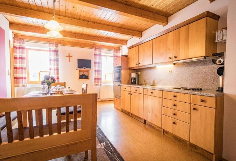 Апартаменты 2 Спальни, Urlaub Am Regen – Ferienhof Dirnberger