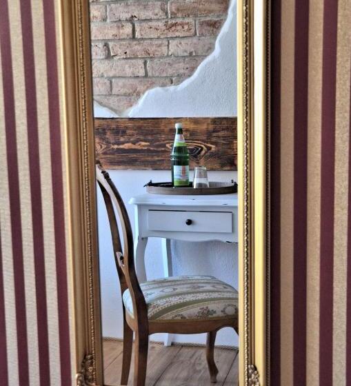 Апартаменты 5 спален, & Café Mohrenbrunnen