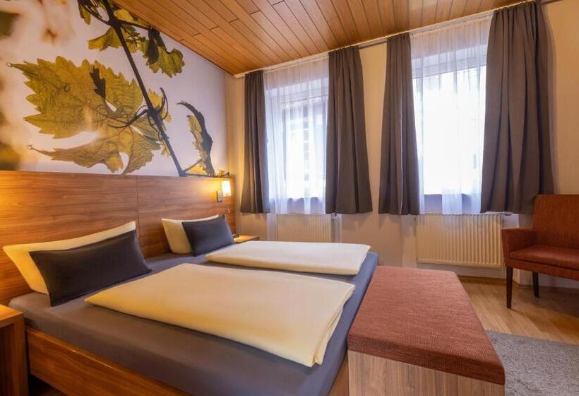 Номер Комфорт, Zur Lindenau