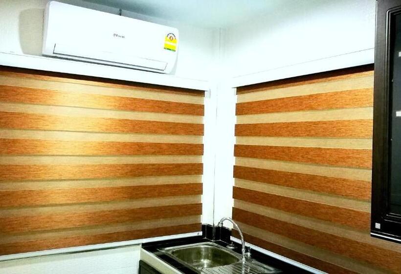 Quarto Deluxe, Walking Street Residence   Boutique Suites Near The Beach & Walking Street