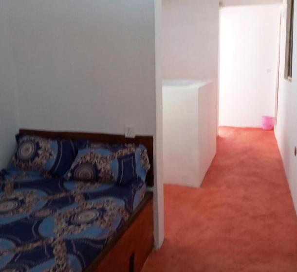 غرفة عائلية, New Iddi Villa