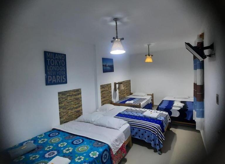 Семейный Номер, Hostal Brisa Marina